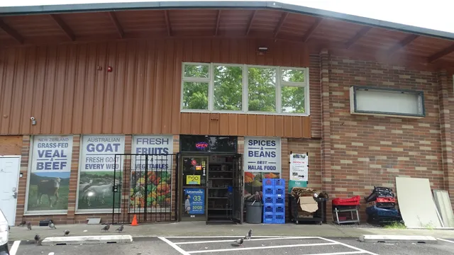 Fresh & Green Halal market