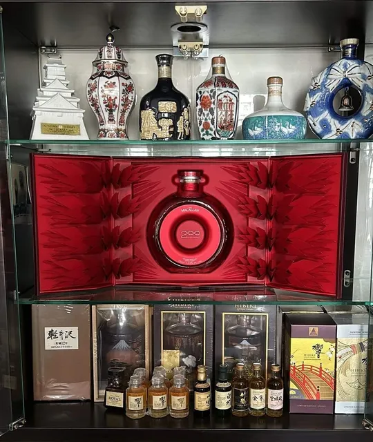 Mr keno's Bar & Grill