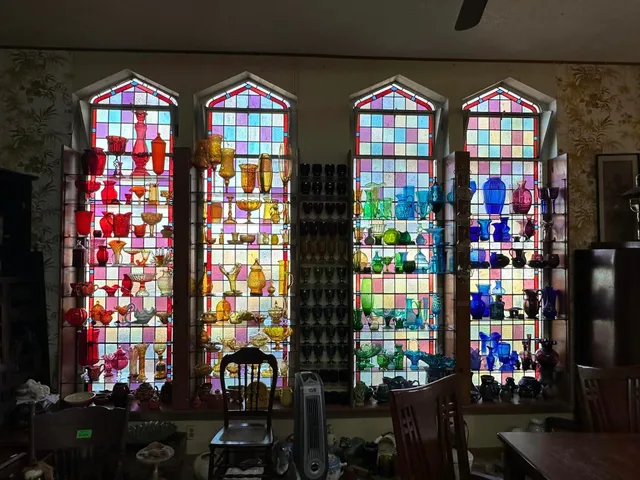 Jeter's Old World Antiques