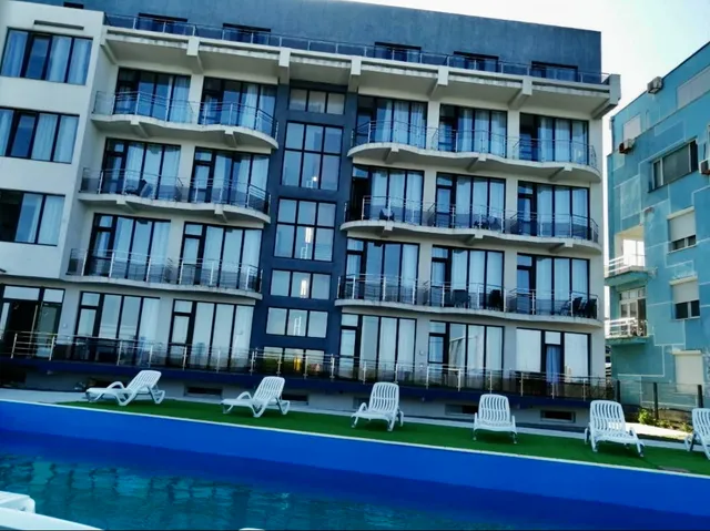 Seaside Inn & Suites