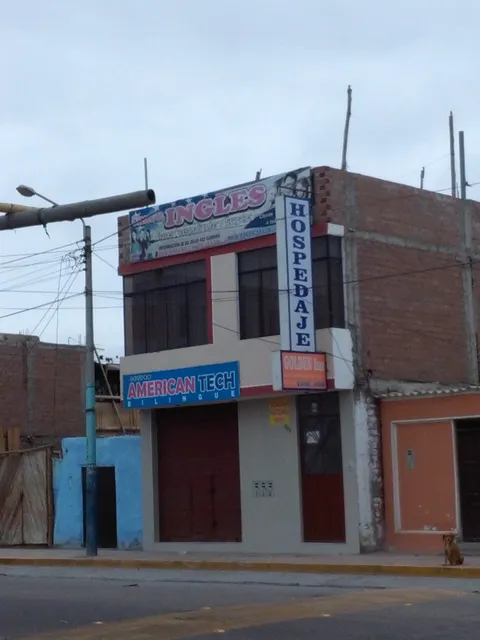 Hospedaje Golden Inn