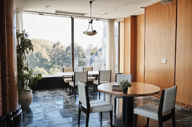 ホテルクリスタルパレス レストラン サーラ