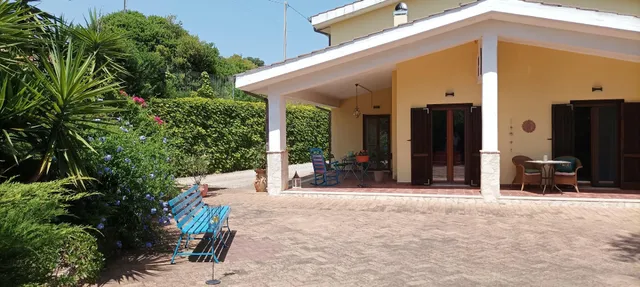 Casa Mimosa Holiday Room