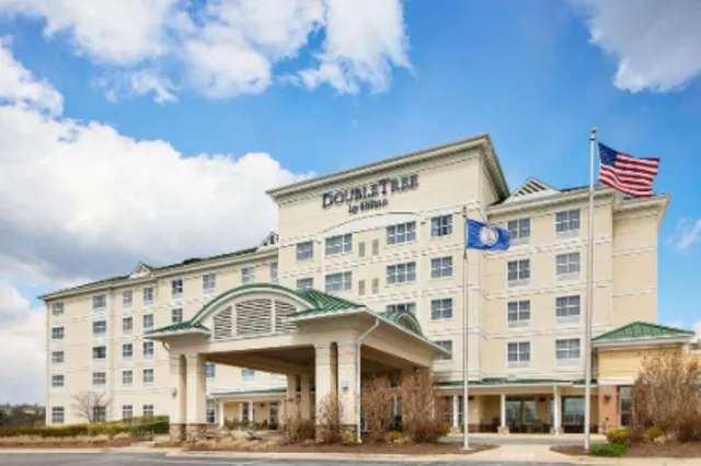 DoubleTree by Hilton Front Royal Blue Ridge Shadows