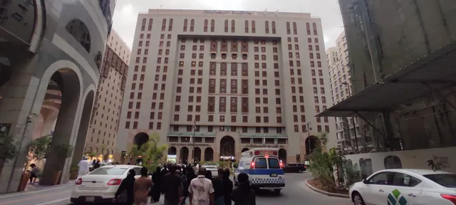 فندق مركز الياس السكني والتجاري