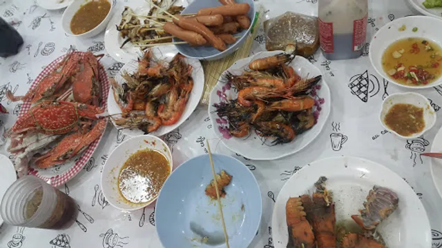 Hin Lek Fai Restaurant