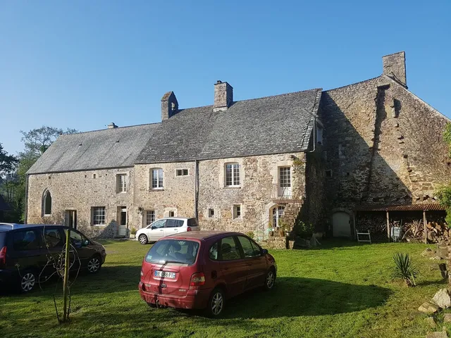 Prieure St Pierre de La Luthumiere