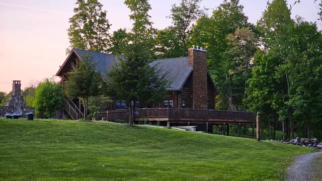 The Lodge at Keen Lake