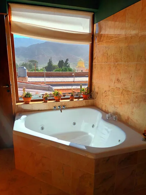 "La Quebrada Enigmática"