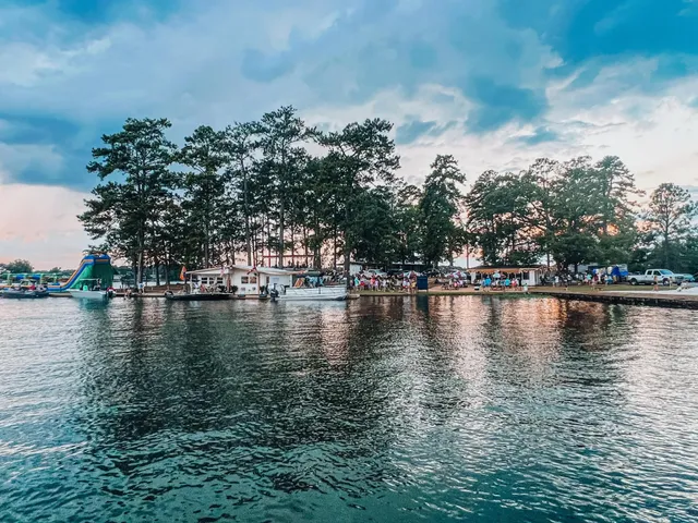 The Pointe at Lake Jordan