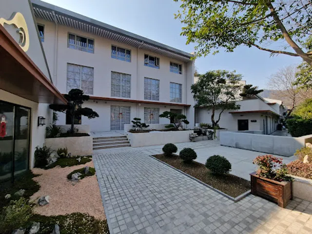 Luzao Jiangnan Teahouse