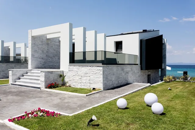 Crystal Villas & Suites