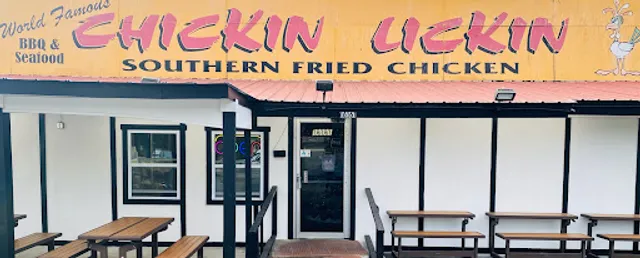 Hardeeville chicken lickn