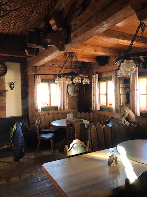 Vogei Hütt'n am Hahnbaum