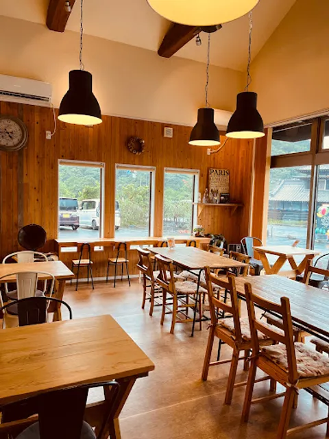 Ann's Farm Fruit Market and Cafe