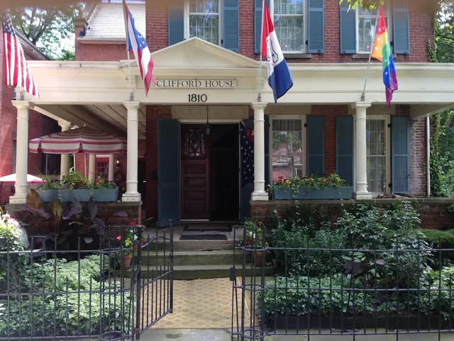 Clifford House Bed & Breakfast