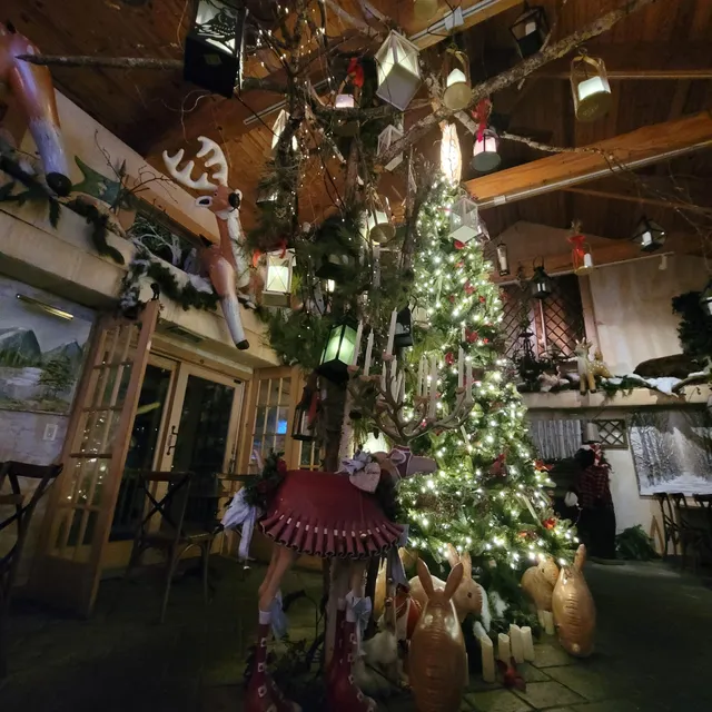 The Treehouse Tavern and Bistro