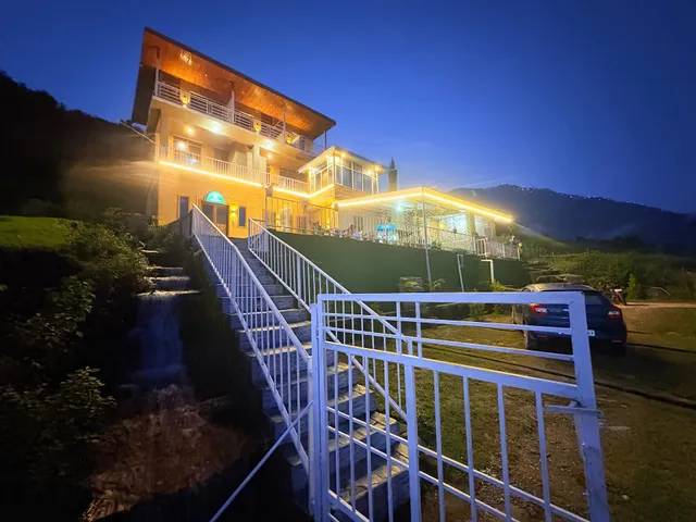 Mist Stay - Nirbana Heights