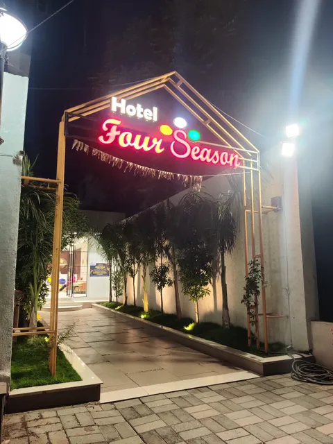 Hotel Four Season