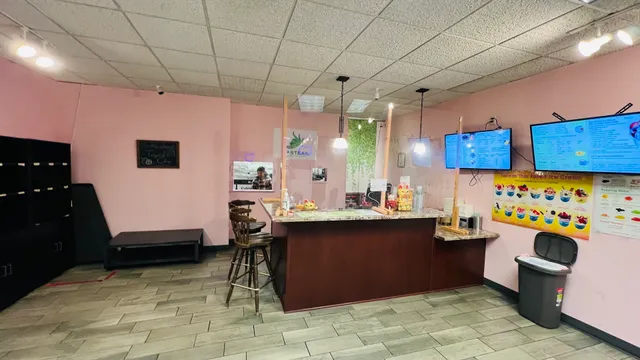 TASTEAS Bubble Waffle,Tea & Rolled Ice Cream