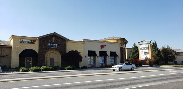 Commons Shopping Center