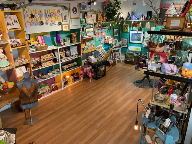 eARThly Minds Gallery