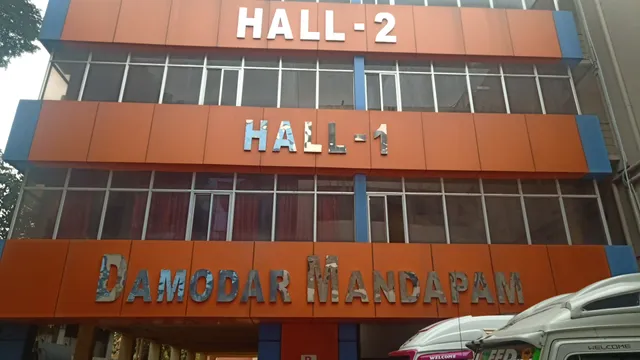 OYO Flagship 24392 Damodar Inn