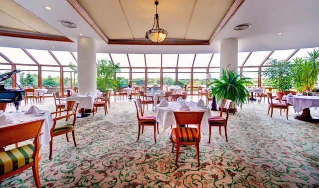 Le paysage, restoranas, Villon