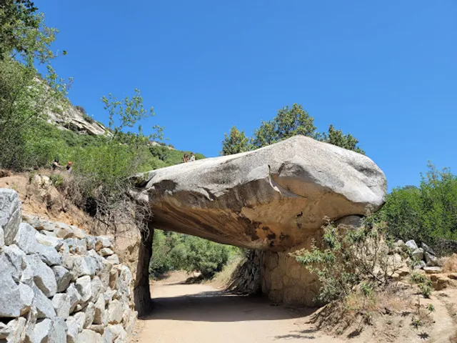 Tunnel Rock