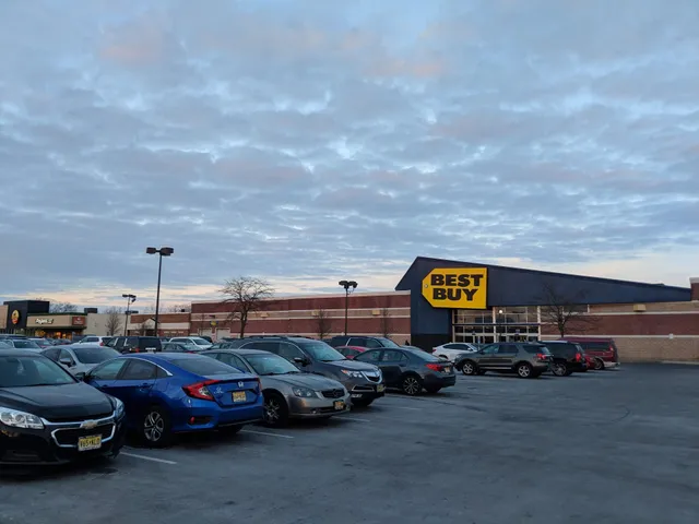 Union Plaza Shopping Center