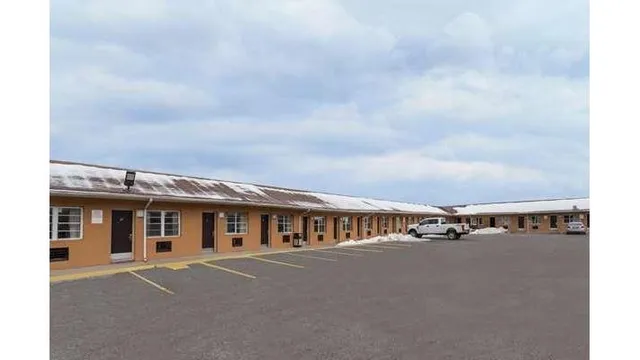 Travelodge by Wyndham Jersey City