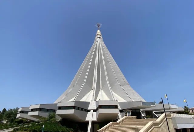 Basilica Santuario Madonna delle Lacrime