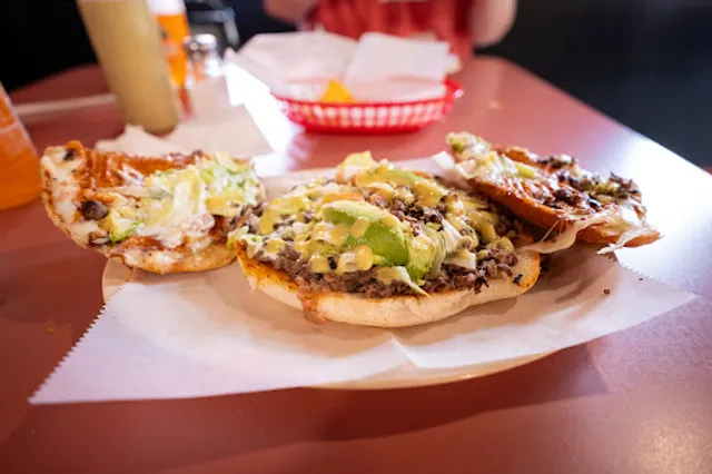 TAQUERIA EL AGUILA REAL 2