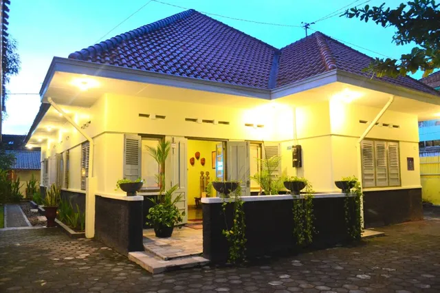 The Kresna Hotel