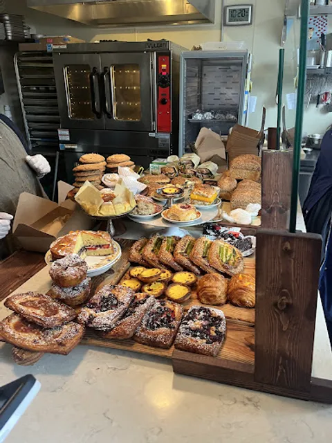 WELTONS TINY BAKESHOP