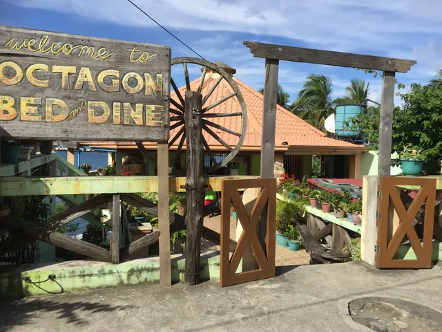 Batanes Octagon Bed and Dine