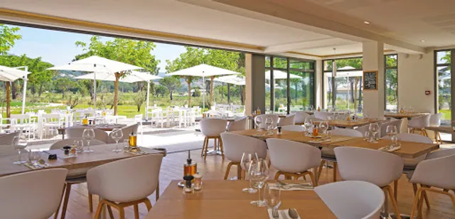 La TABLE des OLIVIERS