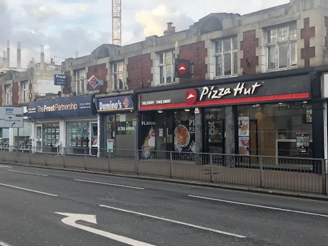 Pizza Hut Staines High St