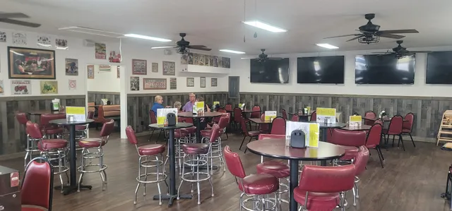 Charlie's Grub & Suds