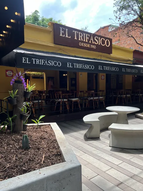 El Trifásico