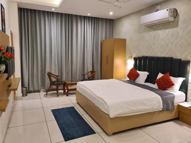 Mahadev Residency & Party Hall