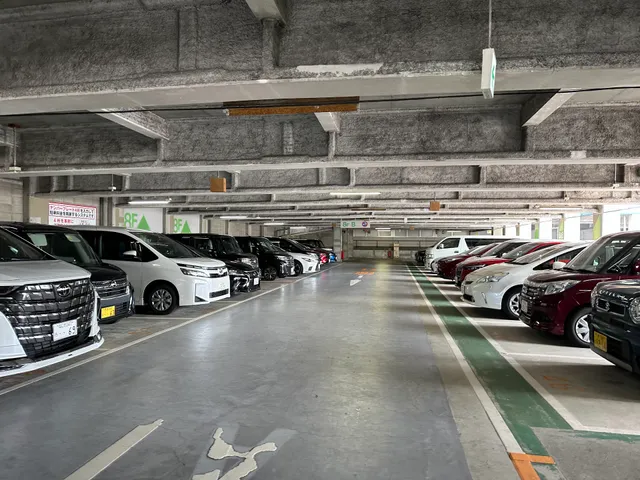 近鉄パーキングビル