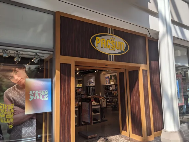 PacSun