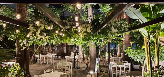 Ithaki Garden Restaurant