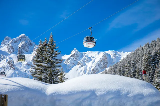 Point de vente de forfaits de ski Courchevel Village 1550