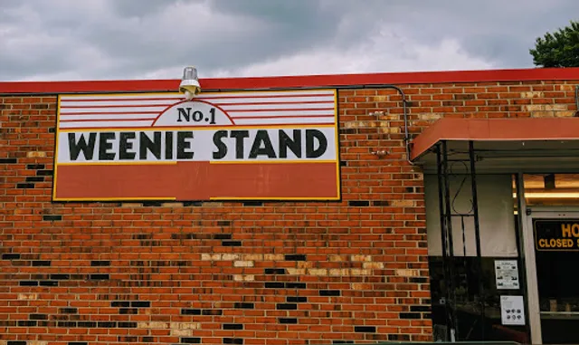 Weenie Stand