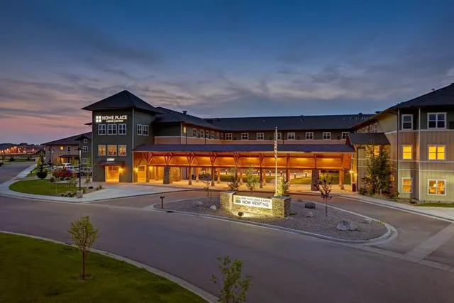 Clarion Hotel & Suites Williston