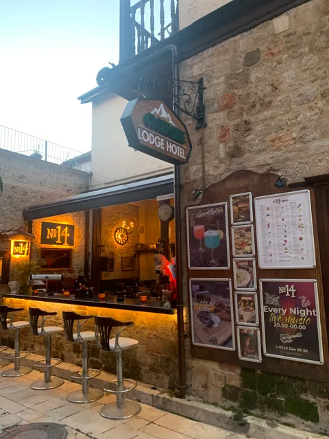 Cicerone Lodge Hotel