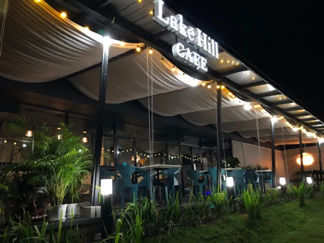 Chiang Rai Lake Hill Cafe