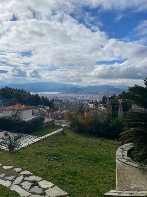 Tranquil Infinity Pool Getaway